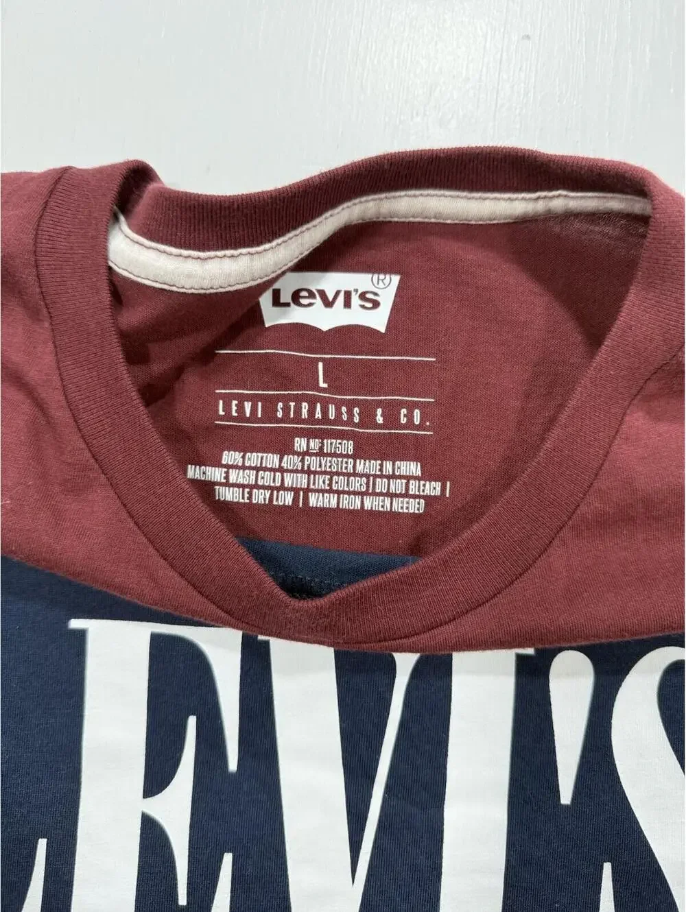 Levi’s Shirt Mens Large Burgundy Navy Colorblock Long Sleeve Logo Crewneck Tee